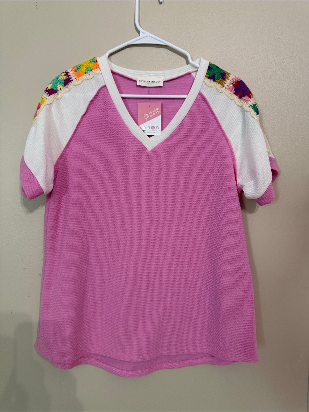 Lovely melody pink blouse with crochet sleeves size large new with tags